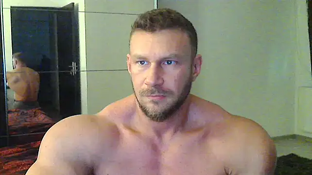 muscularkevin online show from December 14, 2024, 1:27 pm