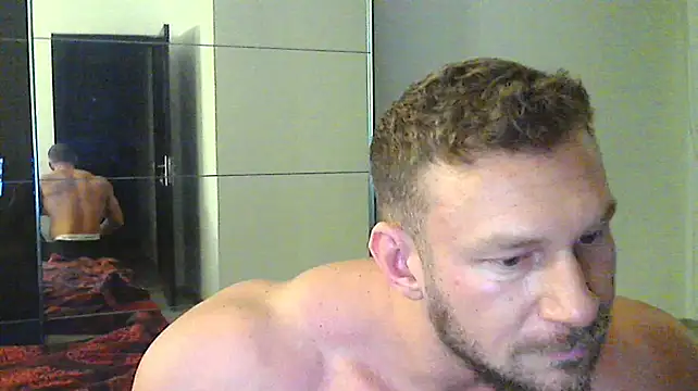 muscularkevin online show from December 17, 2024, 2:22 pm