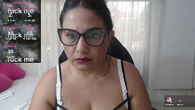 Katha Marck online show from February 24, 2025, 12:37 pm