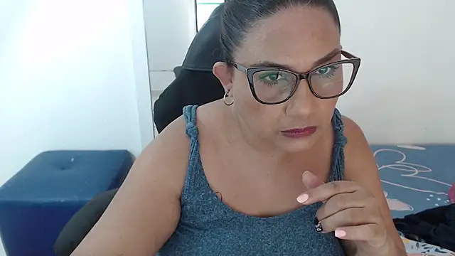 Katha Marck online show from May 2, 2026, 5:51 pm