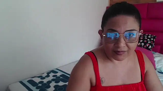 Snapshot of Katha_Marck chatting on June 11, 2026, 2:48 pm Katha Marck online show from June 11, 2026, 2:48 pm