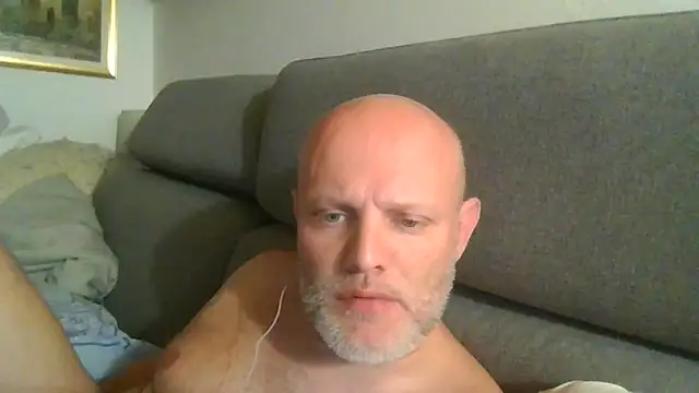 Snapshot of davigochi77bcn chatting on February 13, 2026, 10:39 pm davigochi77bcn online show from February 13, 2026, 10:39 pm