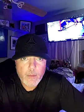 Hotredheadandtoungelasher online show from May 15, 2026, 12:56 pm
