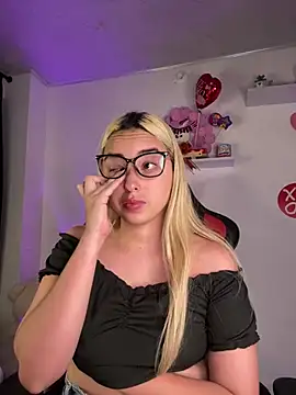 Irisweet  online show from February 19, 2025, 12:14 am