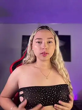 Irisweet  online show from December 15, 2025, 12:09 pm