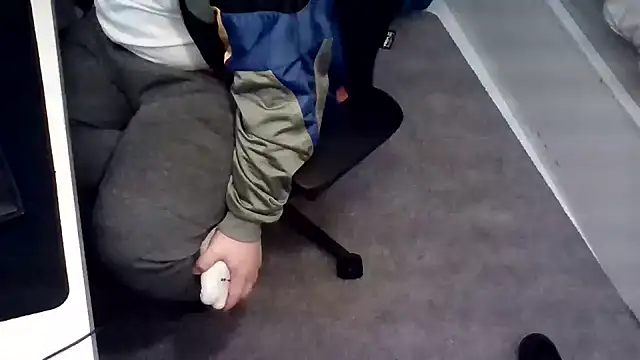 Luishorny19 online show from January 14, 2025, 3:15 pm