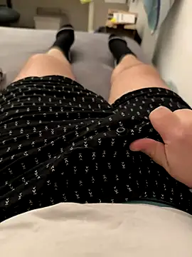 Luishorny19 online show from October 29, 2025, 7:04 pm