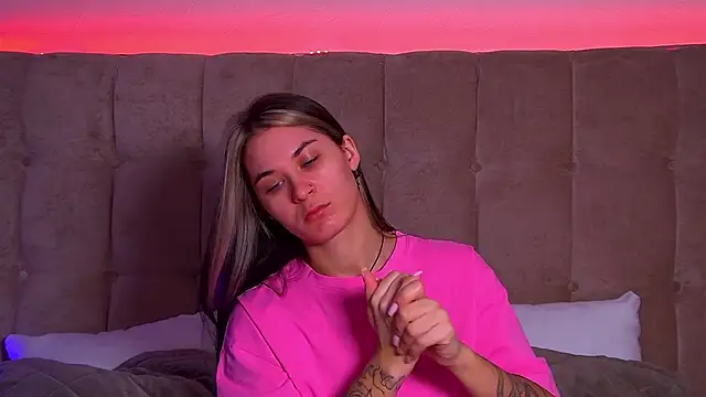 RachelSimpson online show from February 3, 2025, 6:17 pm