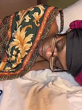 Jasmine FullsShine online show from November 12, 2025, 10:26 am