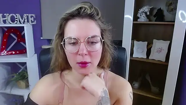 Zoey Erotic online show from January 8, 2026, 5:32 am