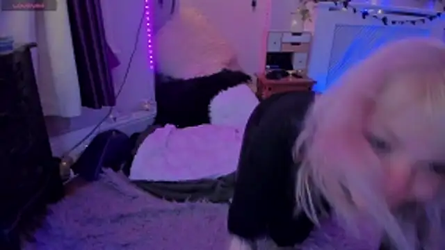 AliceW0lf online show from November 20, 2025, 7:46 pm