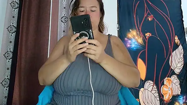 Snapshot of brenlissy89 chatting on April 28, 2026, 8:47 pm brenlissy89 online show from April 28, 2026, 8:47 pm