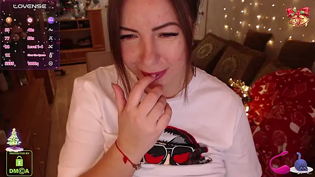 LauraClarck online show from December 16, 2024, 5:49 am