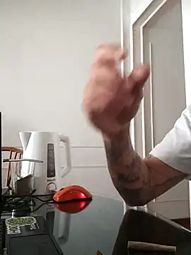 Elnonoykeila77 online show from February 8, 2026, 1:36 pm