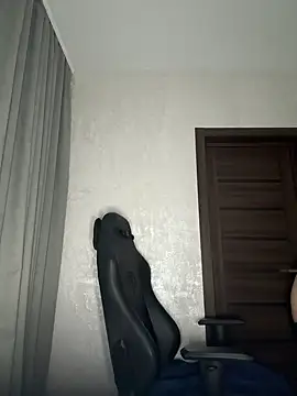 Evellyn online show from December 22, 2024, 4:27 pm