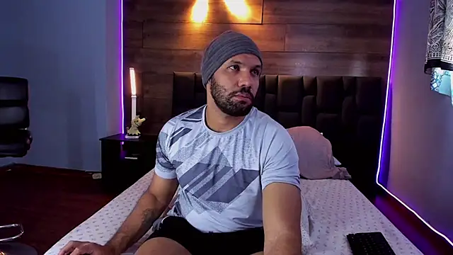 anthonylatynxd online show from February 6, 2025, 3:52 pm