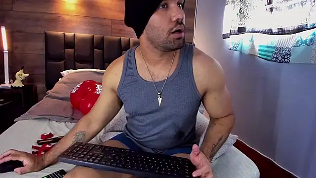 anthonylatynxd online show from February 14, 2025, 4:31 pm