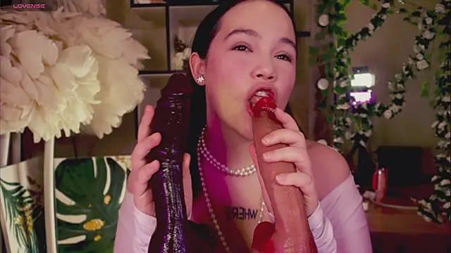 Chery Lady22 online show from March 15, 2025, 5:19 am