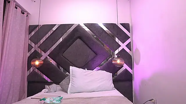 violeta aroca online show from October 29, 2025, 3:42 am