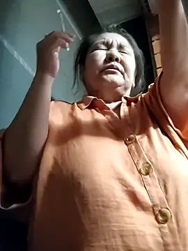 Zulfiya Bruce online show from March 13, 2025, 6:12 pm