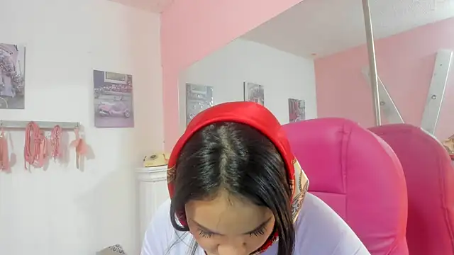 CAMILA--REY online show from January 27, 2025, 4:43 pm