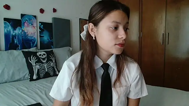 Snapshot of 3littleschoolteens chatting on June 25, 2026, 6:45 pm 3littleschoolteens online show from June 25, 2026, 6:45 pm