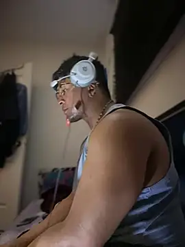 Snapshot of CleanGrey chatting on February 17, 2026, 10:23 am CleanGrey online show from February 17, 2026, 10:23 am