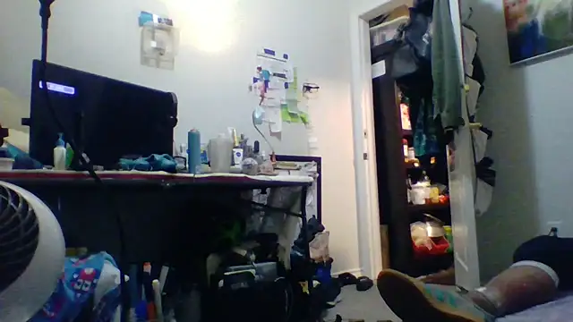 CleanGrey online show from June 7, 2026, 4:49 am