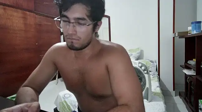 Snapshot of lechero226 chatting on March 21, 2025, 7:11 am lechero226 online show from March 21, 2025, 7:11 am