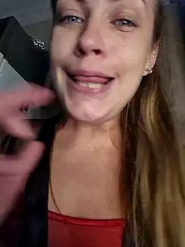 Keli Jessi online show from October 28, 2025, 7:16 pm