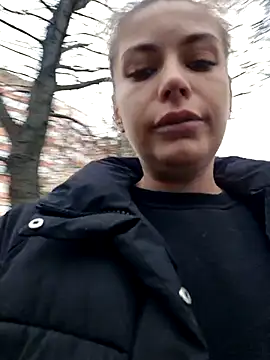 Keli Jessi online show from November 12, 2025, 2:17 pm