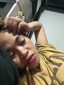 Snapshot of pinay4uwithagoodheart chatting on December 22, 2025, 5:43 pm pinay4uwithagoodheart online show from December 22, 2025, 5:43 pm