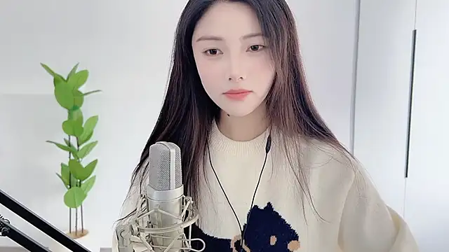 HaagenDazs  online show from February 21, 2025, 5:35 am