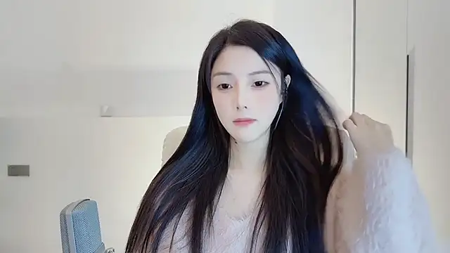 HaagenDazs  online show from November 19, 2025, 5:40 am