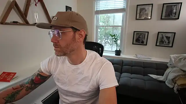 BradBronton online show from February 18, 2026, 7:32 pm