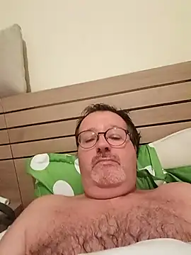 mike9473 online show from October 4, 2025, 9:02 pm