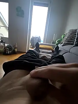 lovebbwgirly online show from February 14, 2026, 7:38 am