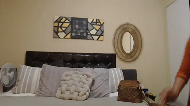 Creamyass22 online show from February 23, 2026, 4:37 pm