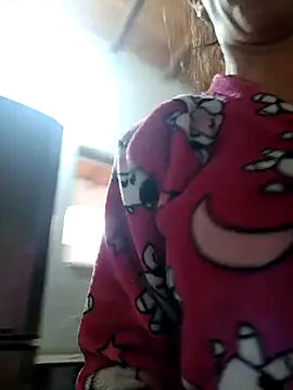 Snapshot of LunaZambrano chatting on February 2, 2026, 1:32 pm LunaZambrano online show from February 2, 2026, 1:32 pm