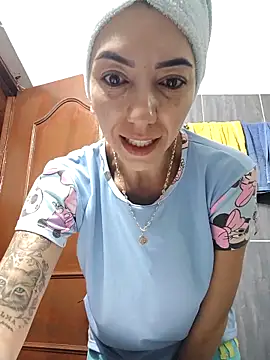 Snapshot of LunaZambrano chatting on February 6, 2026, 1:03 pm LunaZambrano online show from February 6, 2026, 1:03 pm