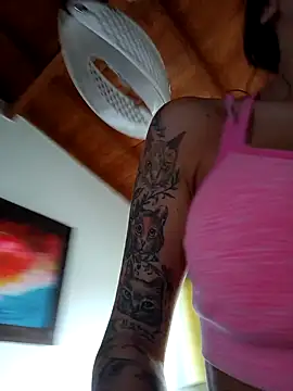 Snapshot of LunaZambrano chatting on February 9, 2026, 1:26 pm LunaZambrano online show from February 9, 2026, 1:26 pm