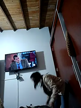 Snapshot of LunaZambrano chatting on February 24, 2026, 4:10 am LunaZambrano online show from February 24, 2026, 4:10 am