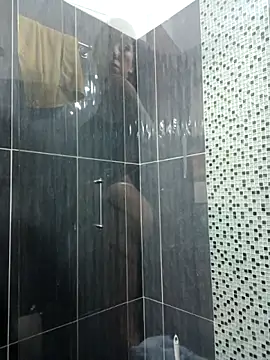 Snapshot of LunaZambrano chatting on February 28, 2026, 2:51 pm LunaZambrano online show from February 28, 2026, 2:51 pm