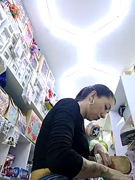 Snapshot of LunaZambrano chatting on March 2, 2026, 5:53 pm LunaZambrano online show from March 2, 2026, 5:53 pm