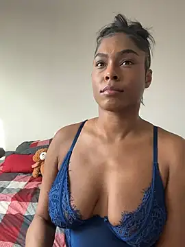 CandyLuxxxx online show from January 7, 2025, 5:09 pm