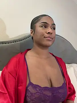 CandyLuxxxx online show from February 28, 2025, 10:30 am