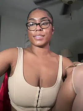 CandyLuxxxx online show from March 1, 2025, 9:37 pm