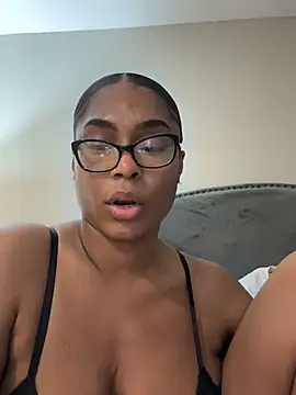 CandyLuxxxx online show from March 22, 2025, 12:25 pm