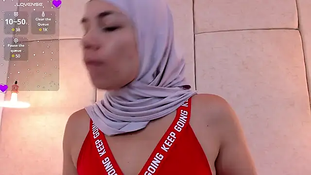 Snapshot of aisha_vs chatting on February 8, 2025, 12:06 pm aisha vs online show from February 8, 2025, 12:06 pm