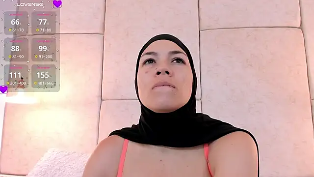 Snapshot of aisha_vs chatting on March 20, 2025, 12:43 pm aisha vs online show from March 20, 2025, 12:43 pm